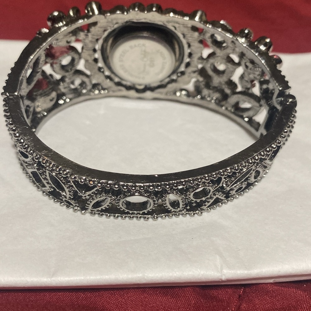 Dark Silver Ruby Red Bracelet Watch - image 2